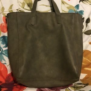 Olive green faux leather purse!